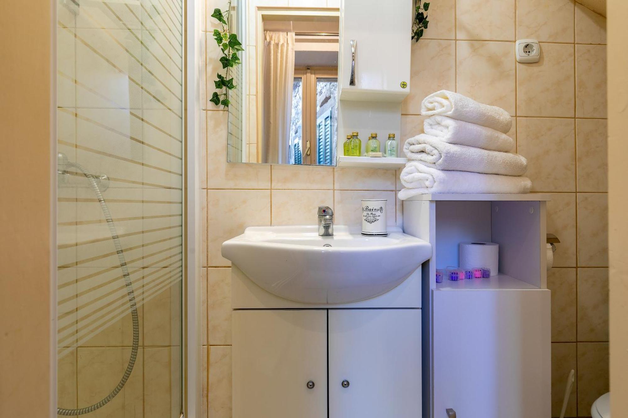 Duplex Apartment Camelia In Charming Old Town Rovinj Luaran gambar