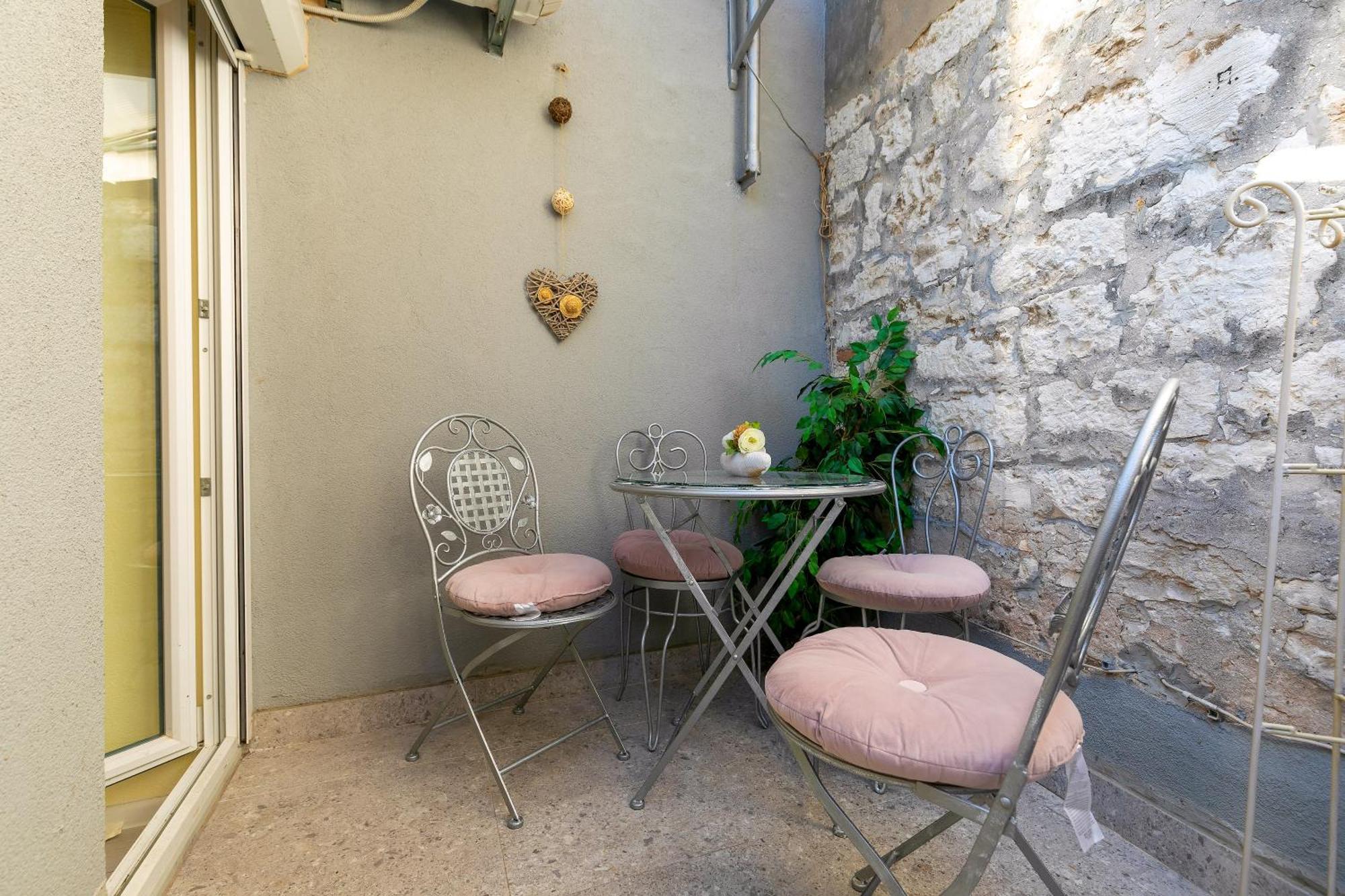 Duplex Apartment Camelia In Charming Old Town Rovinj Luaran gambar
