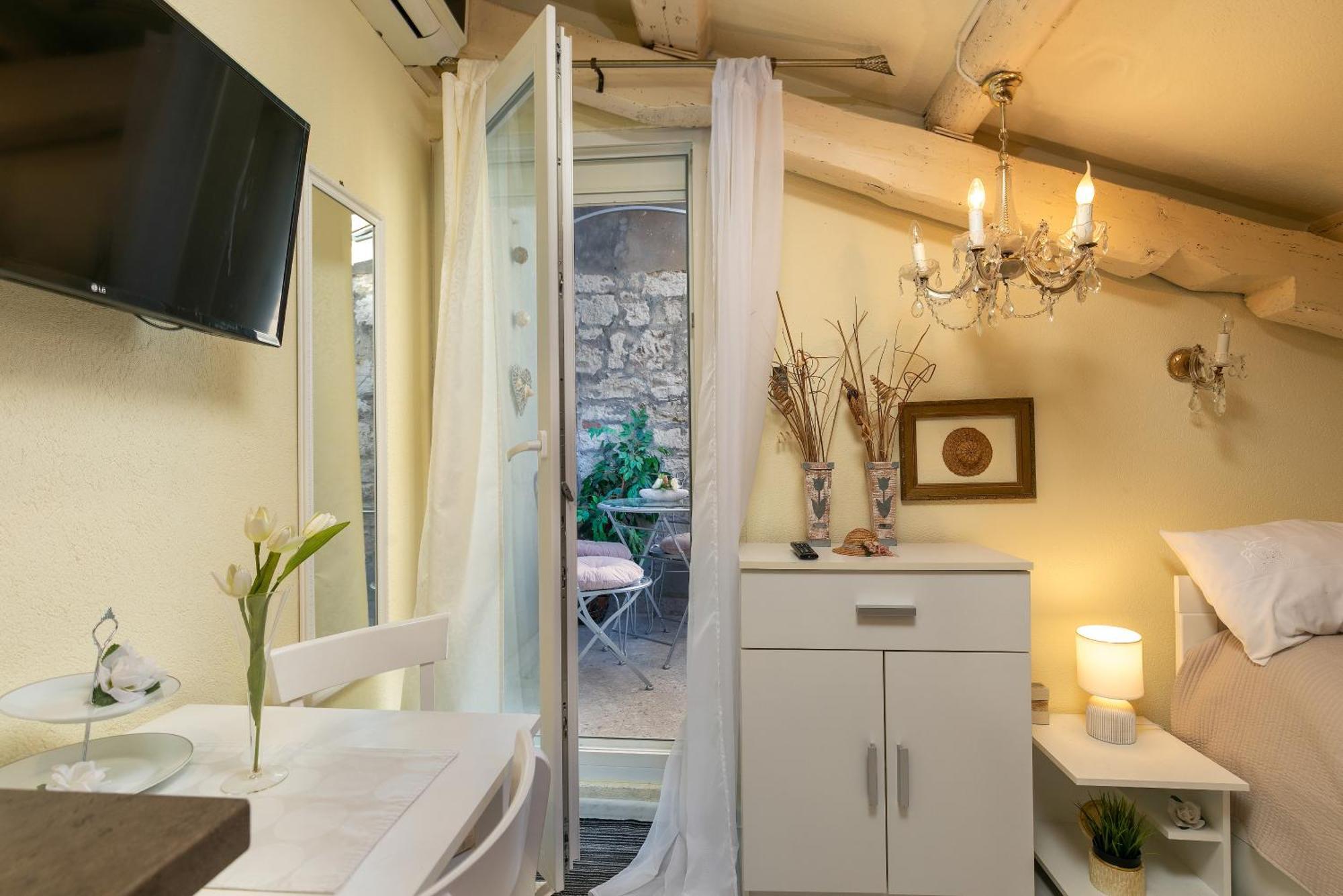 Duplex Apartment Camelia In Charming Old Town Rovinj Luaran gambar